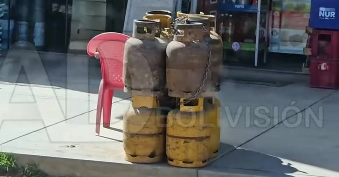 Investigación detalla que el gas boliviano se vende hasta cinco veces más caro en Perú, mientras en Bolivia hay desabastecimiento